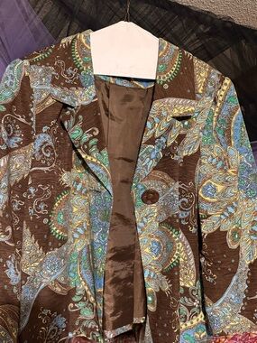 SilkLand Brown Paisley Blazer with 3/4 length sleeves